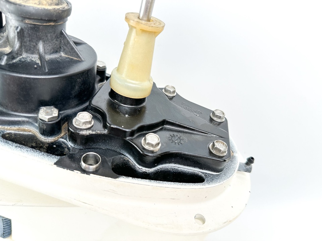 Evinrude Etec 150 175 200 HP 2 Stroke 25" XL Magnum 2 M2 Lower Unit Gear Case