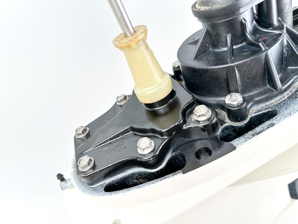 Evinrude Etec 150 175 200 HP 2 Stroke 25" XL Magnum 2 M2 Lower Unit Gear Case