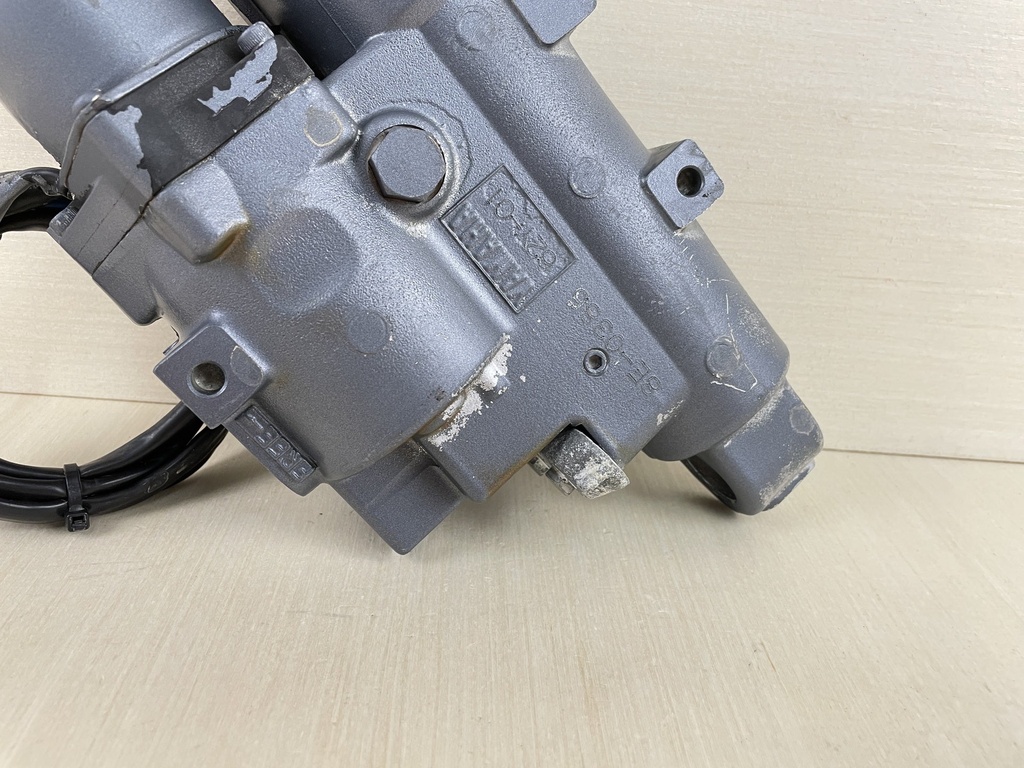 2009 Yamaha 50HP 2 Stroke Outboard Power Trim Tilt Unit Assembly 62Y-43800-12-00