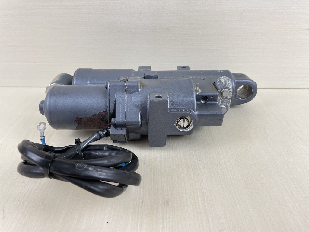 2009 Yamaha 50HP 2 Stroke Outboard Power Trim Tilt Unit Assembly 62Y-43800-12-00