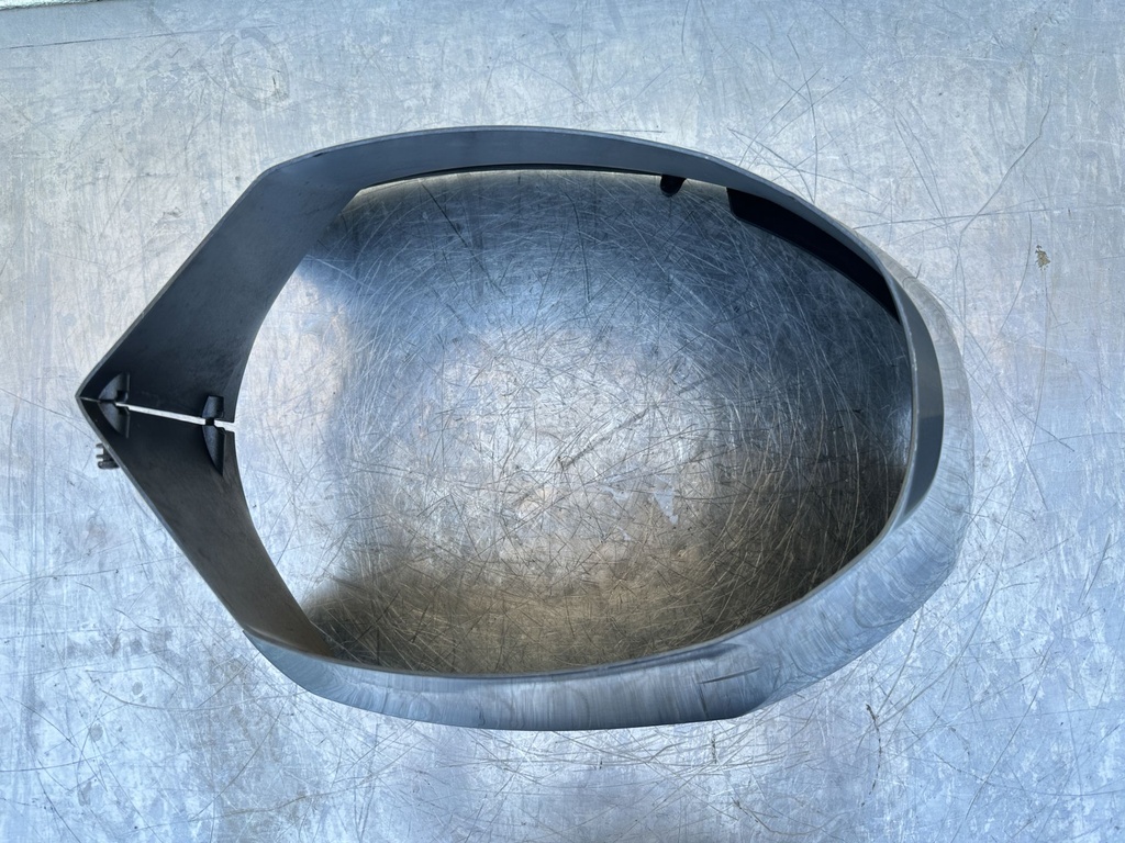 2019 Yamaha 150 HP 4 Stroke Outboard Lower Apron Cover 6DA-42741-11-8D OEM