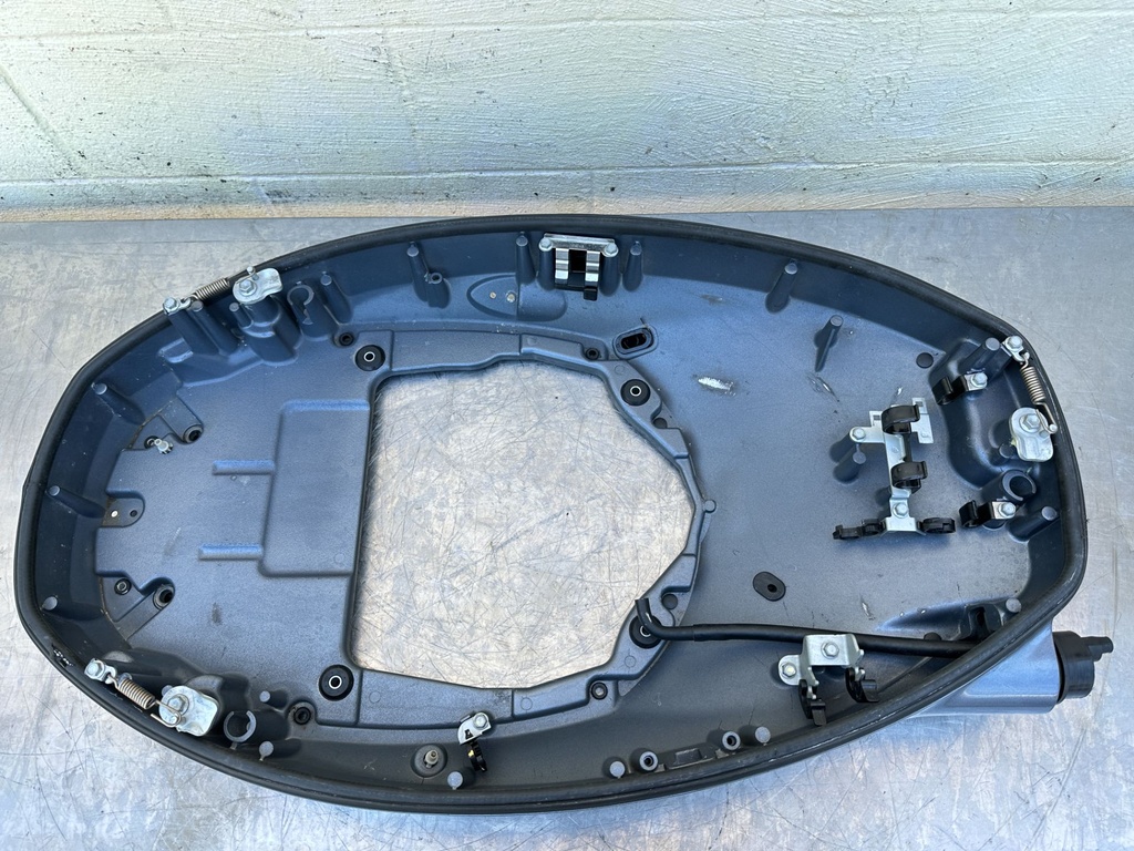 2019 Yamaha 150 HP 4 Stroke Outboard Bottom Cowling Pan 63P-42710-10-8D OEM