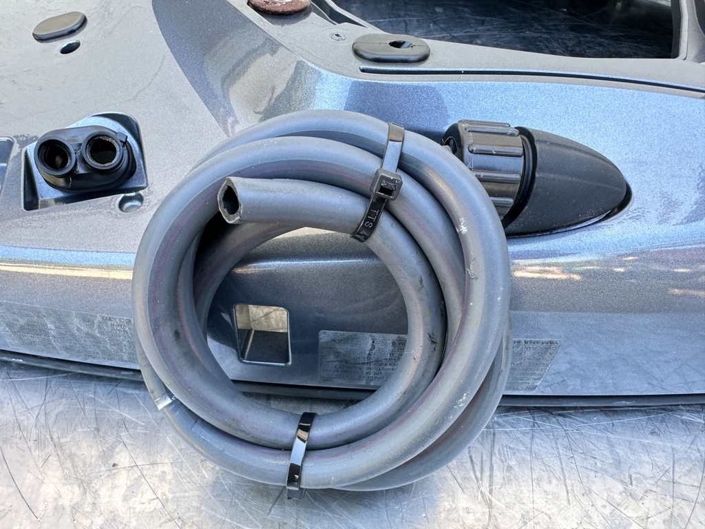 2015 Yamaha 250 HP 4 Stroke Outboard Bottom Cowling Pan 6CB-42711-01-8D OEM