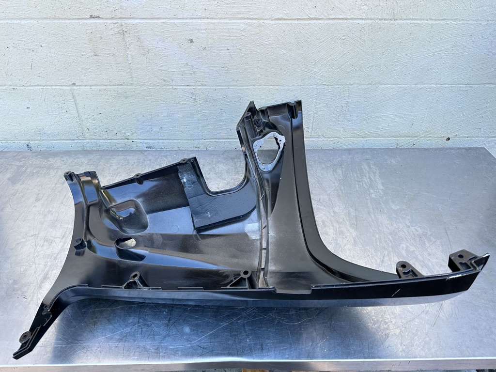 2015 Mercury 90 HP 4 Stroke Outboard Lower Apron Cowling Starboard 8M0088280 OEM