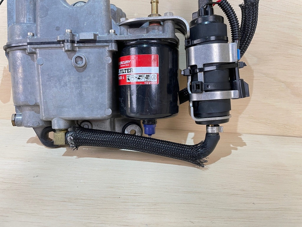 1998 Mercury Optimax 135HP Vapor Seperator Tank VST Fuel Pump 855432A1