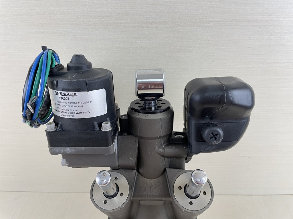 2015 Yamaha 200HP F200 4 Stroke Outboard Power Trim Tilt Unit Assembly 63P-43800-06-00  