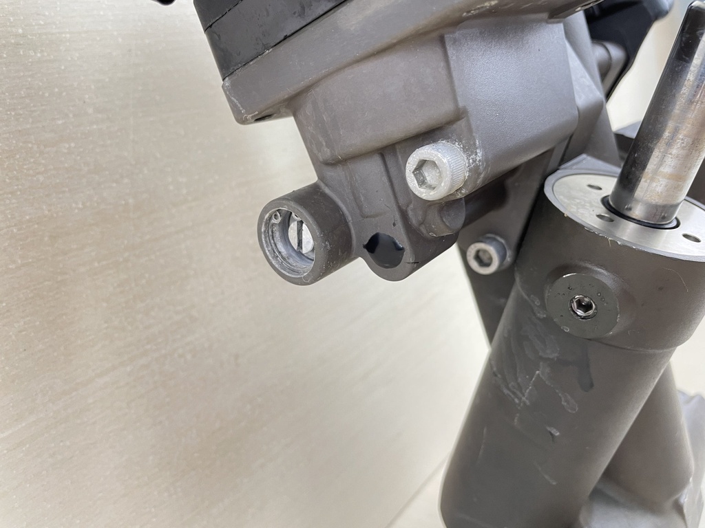 2015 Yamaha 200HP F200 4 Stroke Outboard Power Trim Tilt Unit Assembly 63P-43800-06-00  