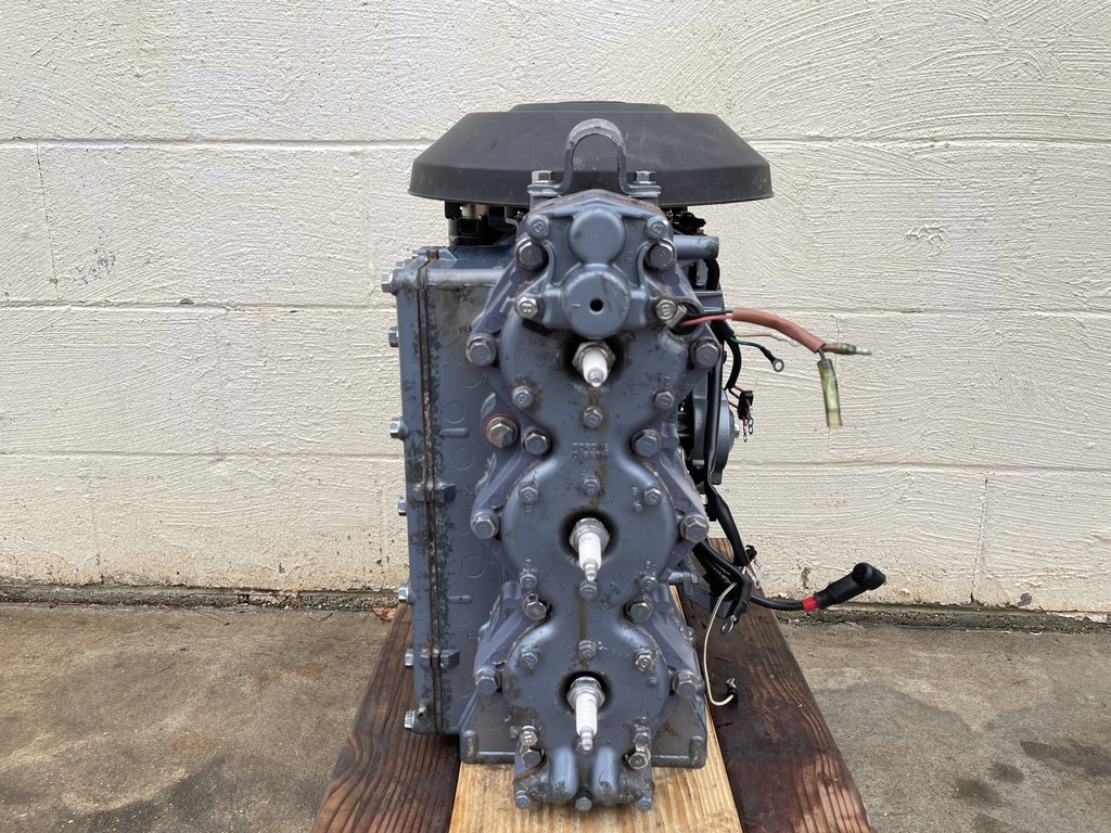 1987 Yamaha 90HP 2 Stroke Outboard Powerhead Crankcase Assembly 6H1-W0090-42-1S
