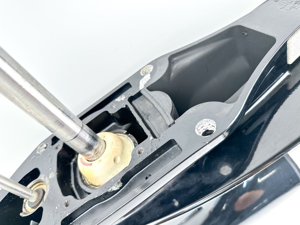 Mercury 150HP 4 Stroke 25" XL 3.0L Lower Unit Gear Case Standard Rotation 8M0099221