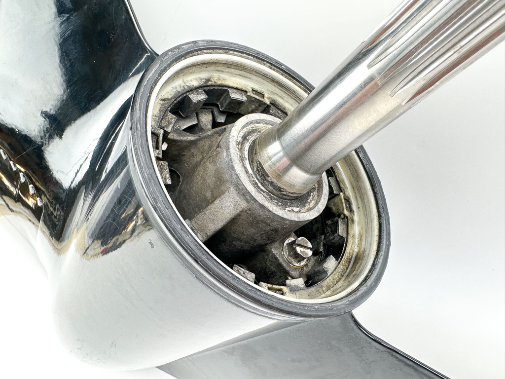 Mercury 150HP 4 Stroke 25" XL 3.0L Lower Unit Gear Case Standard Rotation 8M0099221