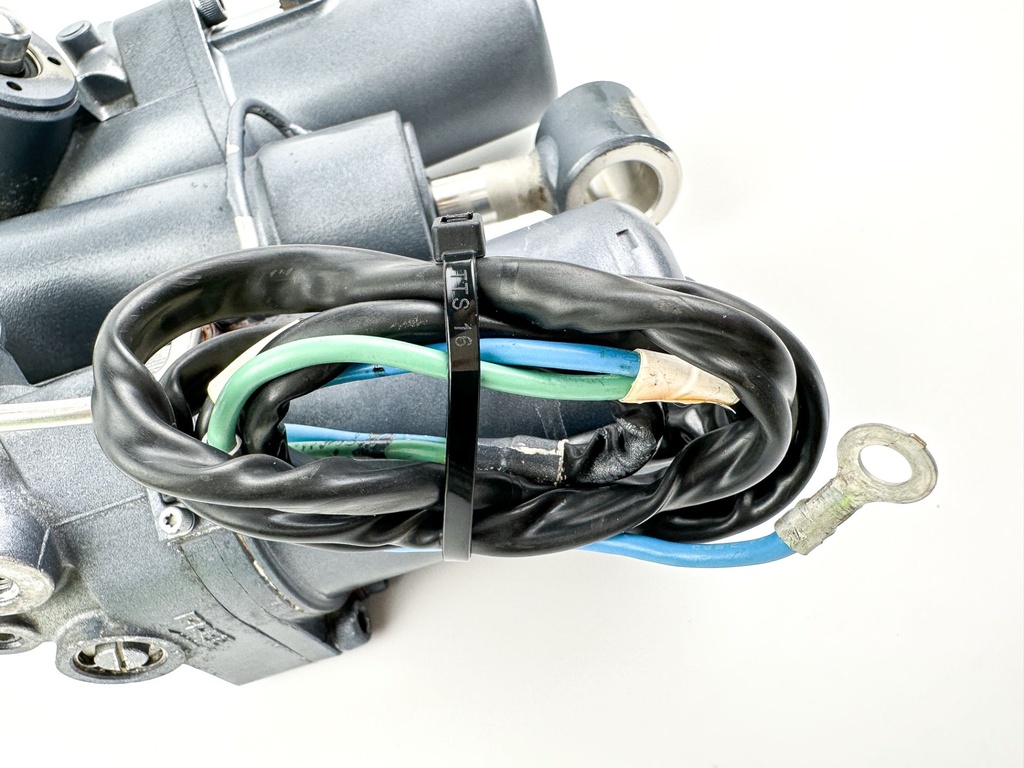 02-18 Yamaha 200 225 250 300 HP 4 Stroke Outboard Power Trim Tilt Unit
