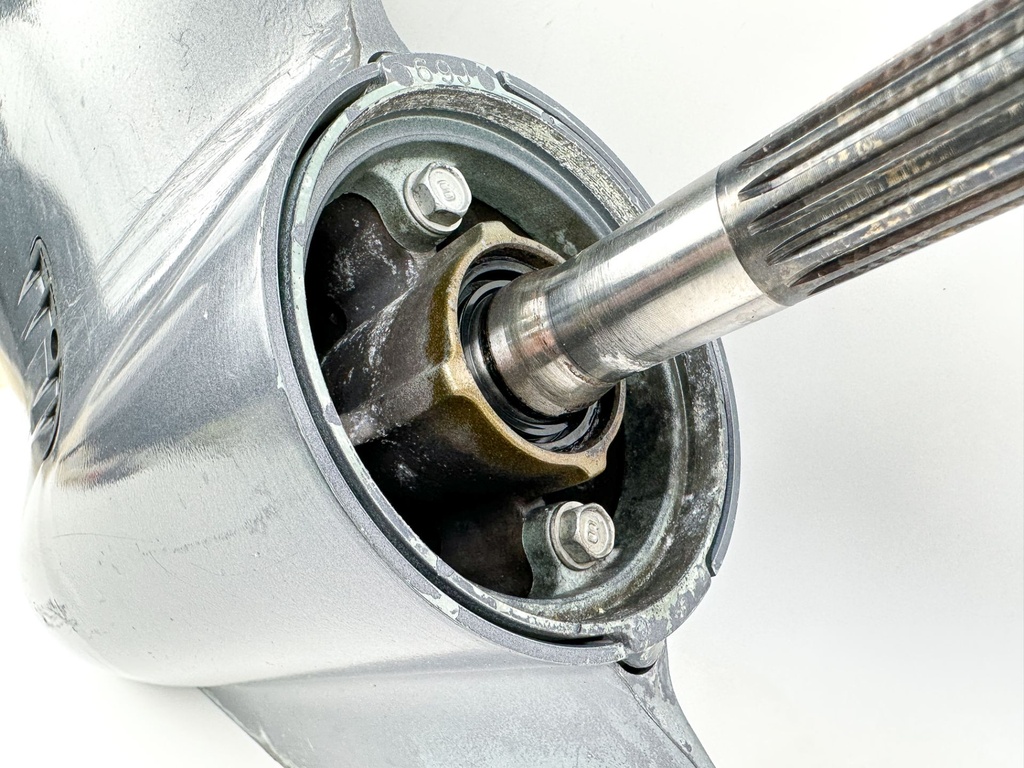 Yamaha 200 225 HP 4 Stroke 30" XXL Lower Unit Gear Case RH 69J-45300-34-8D