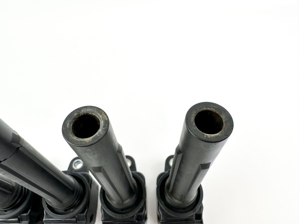 2007 Suzuki 150 HP 4 Stroke Outboard Ignition Coil Set 33410-93J00 OEM