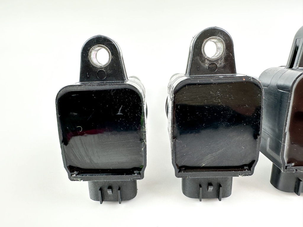 2007 Suzuki 150 HP 4 Stroke Outboard Ignition Coil Set 33410-93J00 OEM