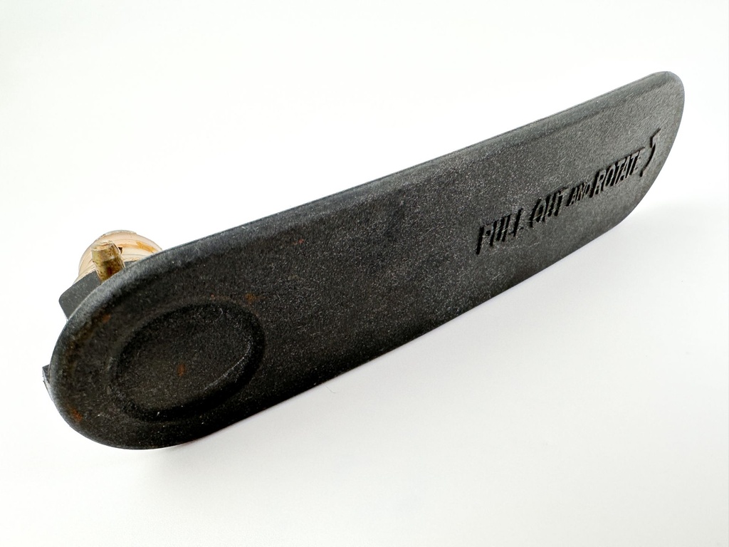 2007 Suzuki 150 HP 4 Stroke Outboard Starboard Latch Handle 61633-96J02 OEM