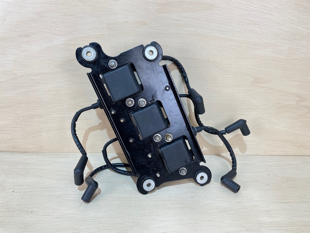 1998 Mercury Optimax 135HP Outboard Ignition Coil Set With Bracket 850227