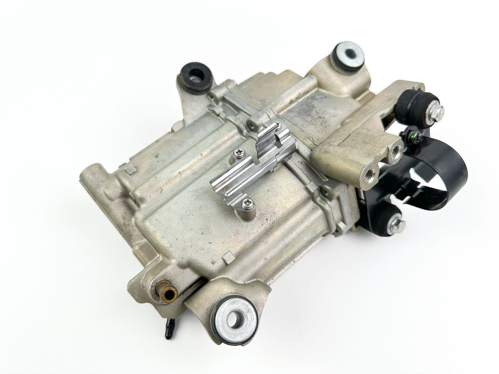 2007 Suzuki 250 HP 4 Stroke Outboard Vapor Separator Tank VST 15600-93J02 OEM