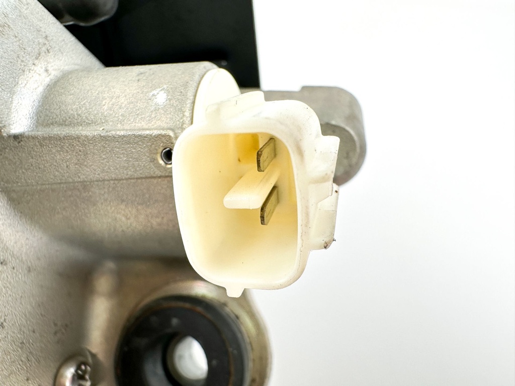 2007 Suzuki 250 HP 4 Stroke Outboard Vapor Separator Tank VST 15600-93J02 OEM