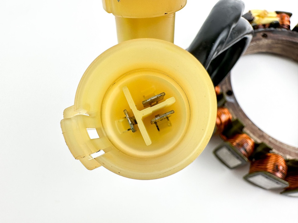 2007 Suzuki 250 HP 4 Stroke Outboard Stator Charging Coil 32120-93J10 OEM