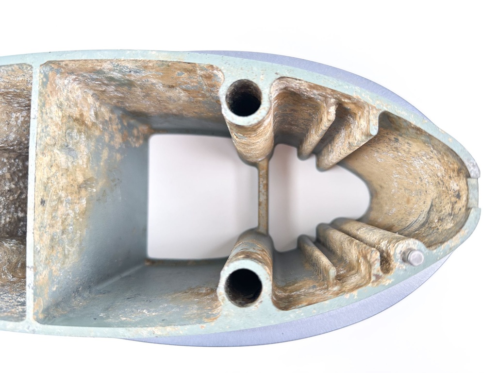 2007 Yamaha 90 HP 4 Stroke Outboard Midsection Extension / Spacer 688-45211-01-8D OEM