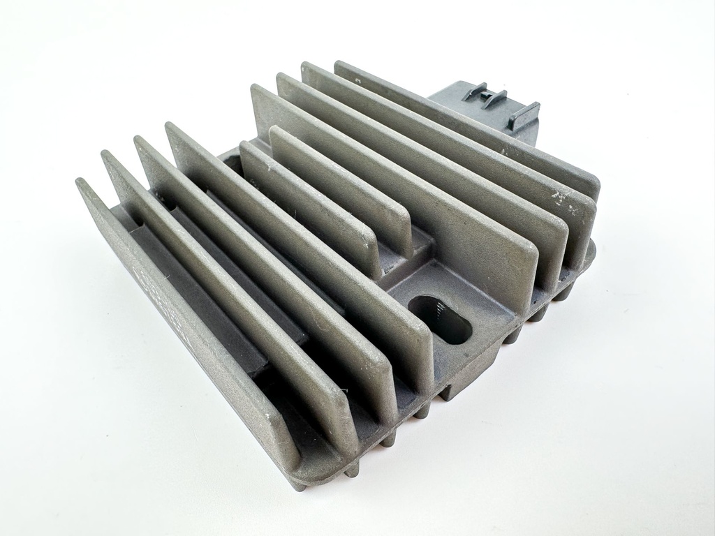 2007 Yamaha 90 HP 4 Stroke Outboard Rectifier & Regulator 6D3-81960-00-00 OEM