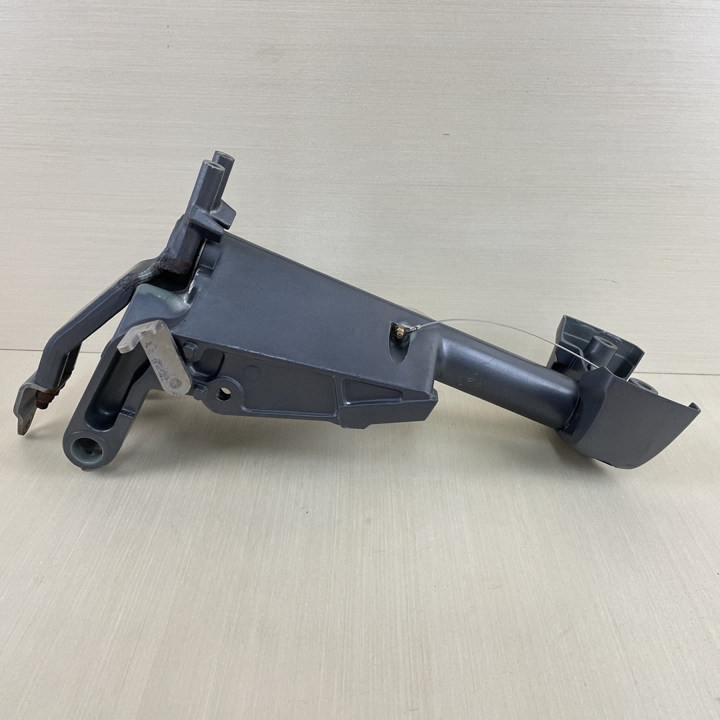 2007 Yamaha 60HP 4 Stroke Outboard Swivel Bracket With Steering 6C5-43311-00-4D  