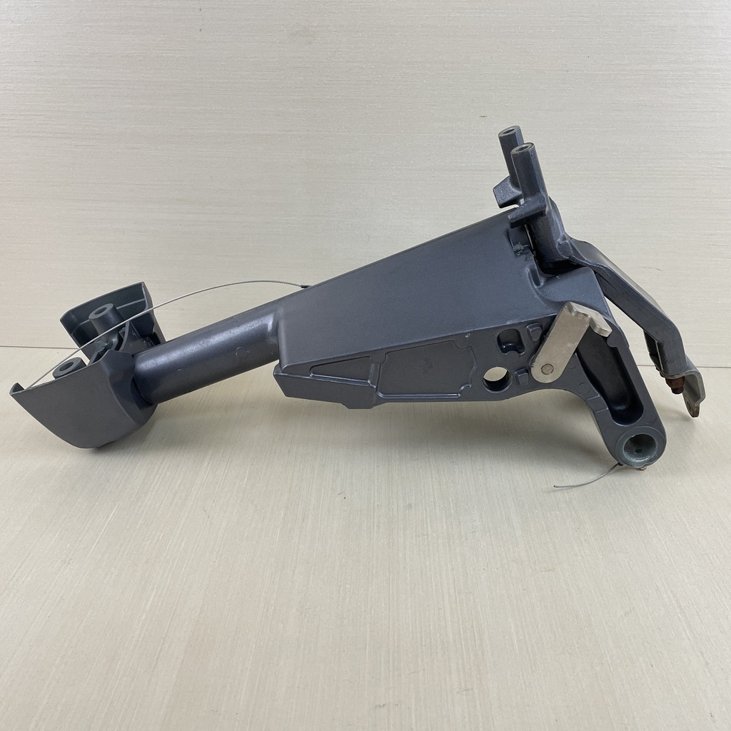 2007 Yamaha 60HP 4 Stroke Outboard Swivel Bracket With Steering 6C5-43311-00-4D  