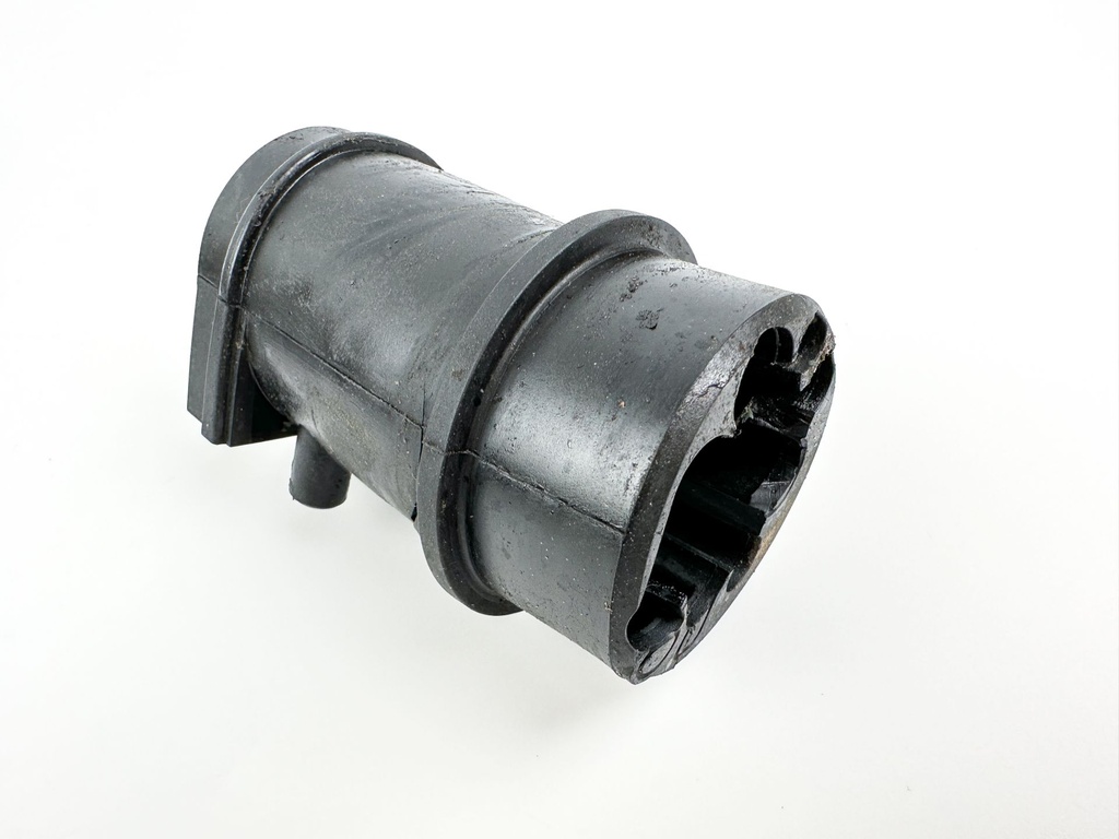 05 - 07 Yamaha 225 250HP 4 Stroke Outboard Cable Cover Plate Fitting 6P2-42738-00-8D