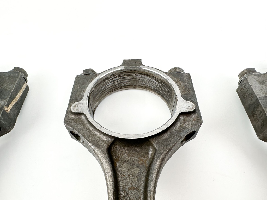 2002 Yamaha 225 HP 4 Stroke Outboard Piston & Connecting Rod Set 69J-11631-00-B0 OEM