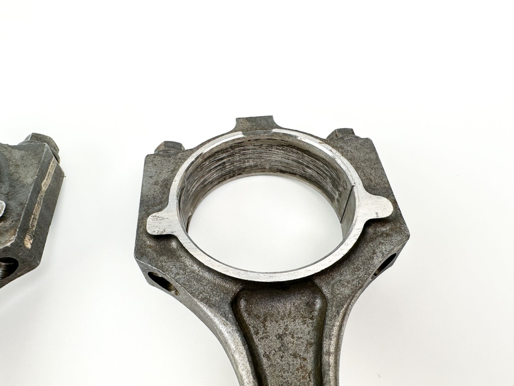 2002 Yamaha 225 HP 4 Stroke Outboard Piston & Connecting Rod Set 69J-11631-00-B0 OEM