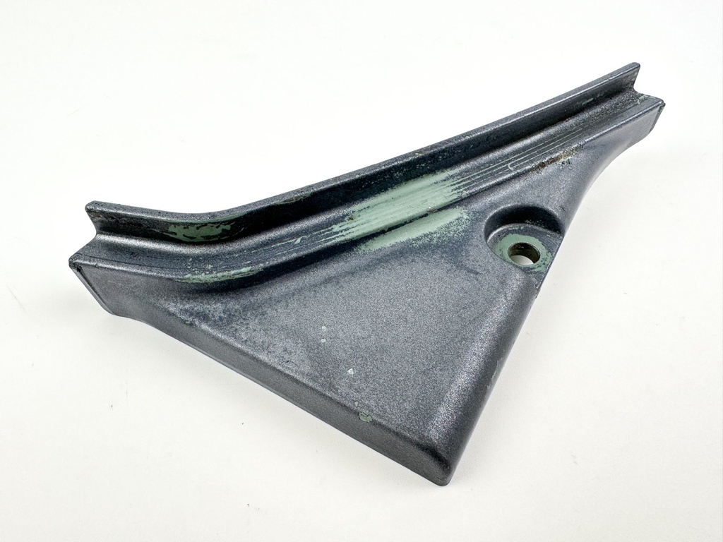 2004 Yamaha 90 HP 4 Stroke Outboard Cable Cover Plate 67F-42738-00-5B OEM