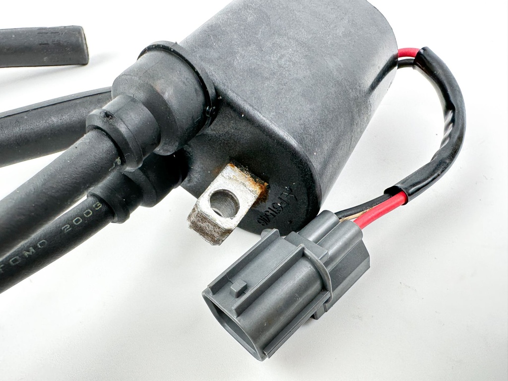 2004 Yamaha 115 HP 4 Stroke Outboard Ignition Coil Set 68V-82310-00-00 OEM