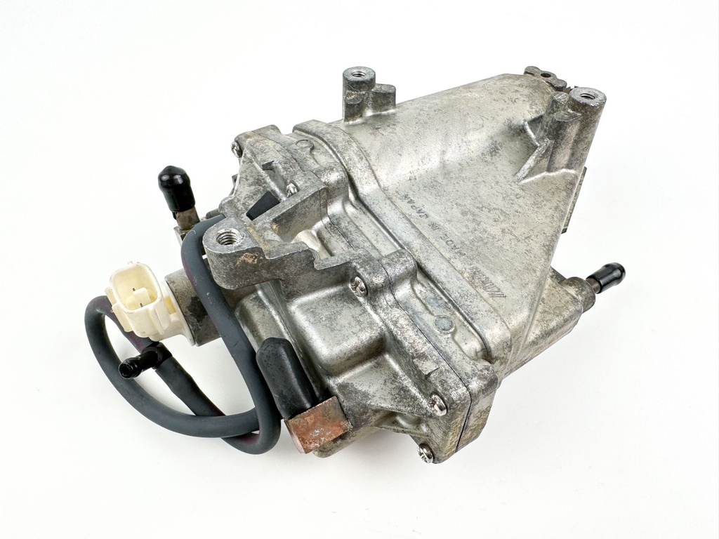 2004 Yamaha 115 HP 4 Stroke Outboard VST Float Chamber Assembly Cleaned & Tested