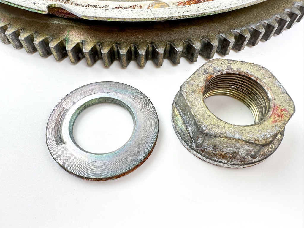 2004 Yamaha 115 HP 4 Stroke Outboard Flywheel Rotor 68V-81450-00-00 OEM