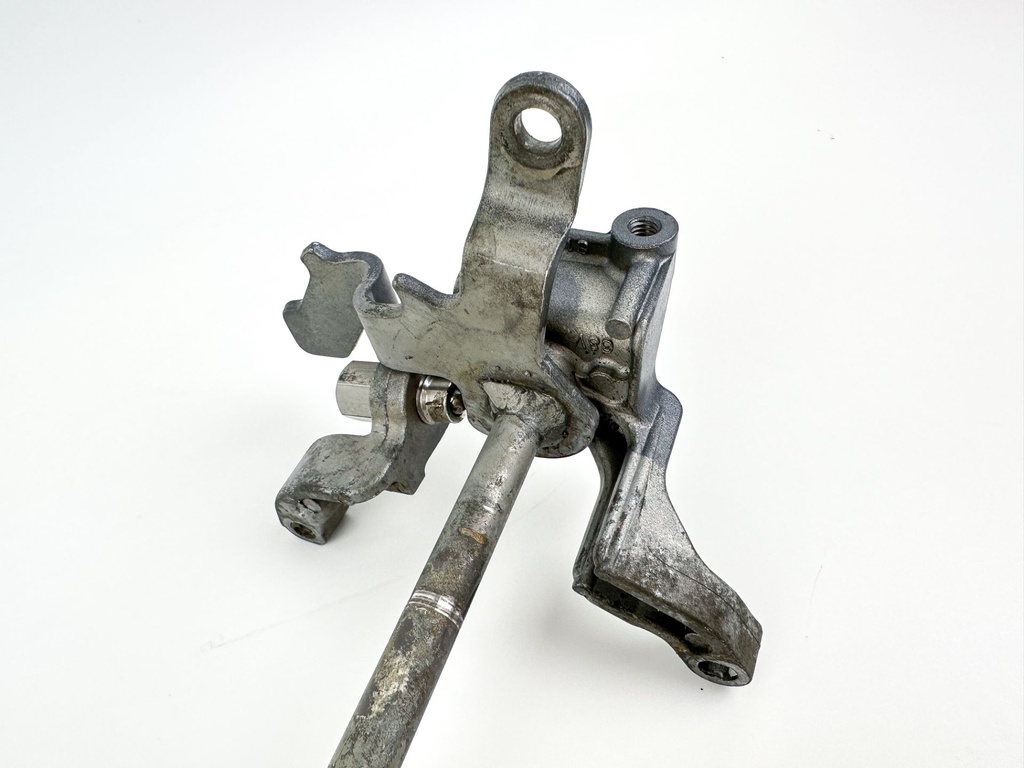 2004 Yamaha 115 HP 4 Stroke Outboard Shift Shaft 68V-44120-30-00 OEM