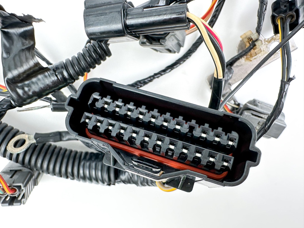 2004 Yamaha 115 HP 4 Stroke Outboard Engine Wire Harness 68V-82590-30-00 OEM