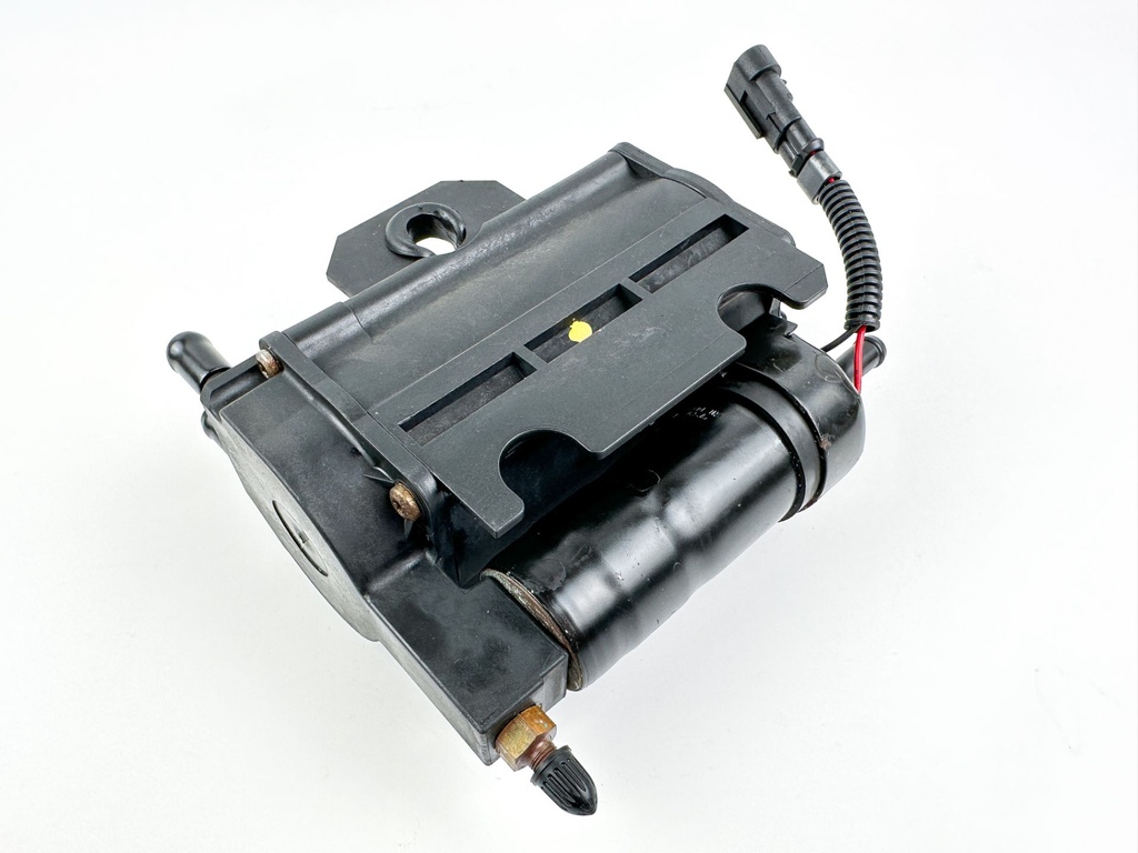 2007 Evinrude 250 HP 2 Stroke Outboard Vapor Separator Tank VST 5006063 OEM