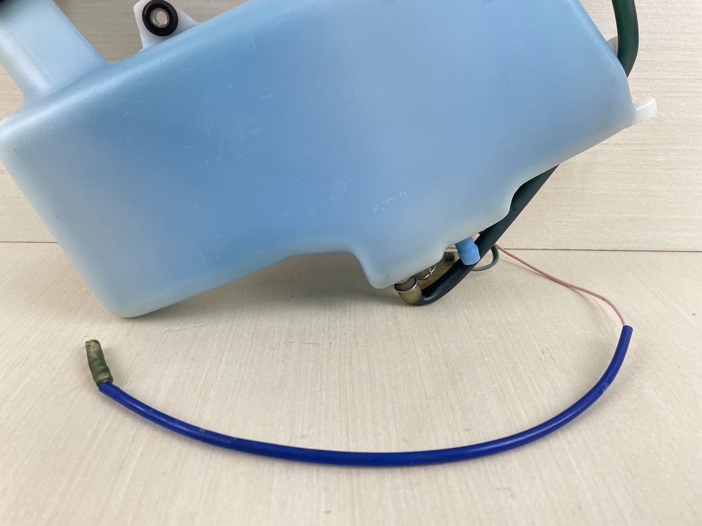 2009 Yamaha 50HP 2 Stroke Outboard Oil Tank With Gauge 63D-21707-00-00