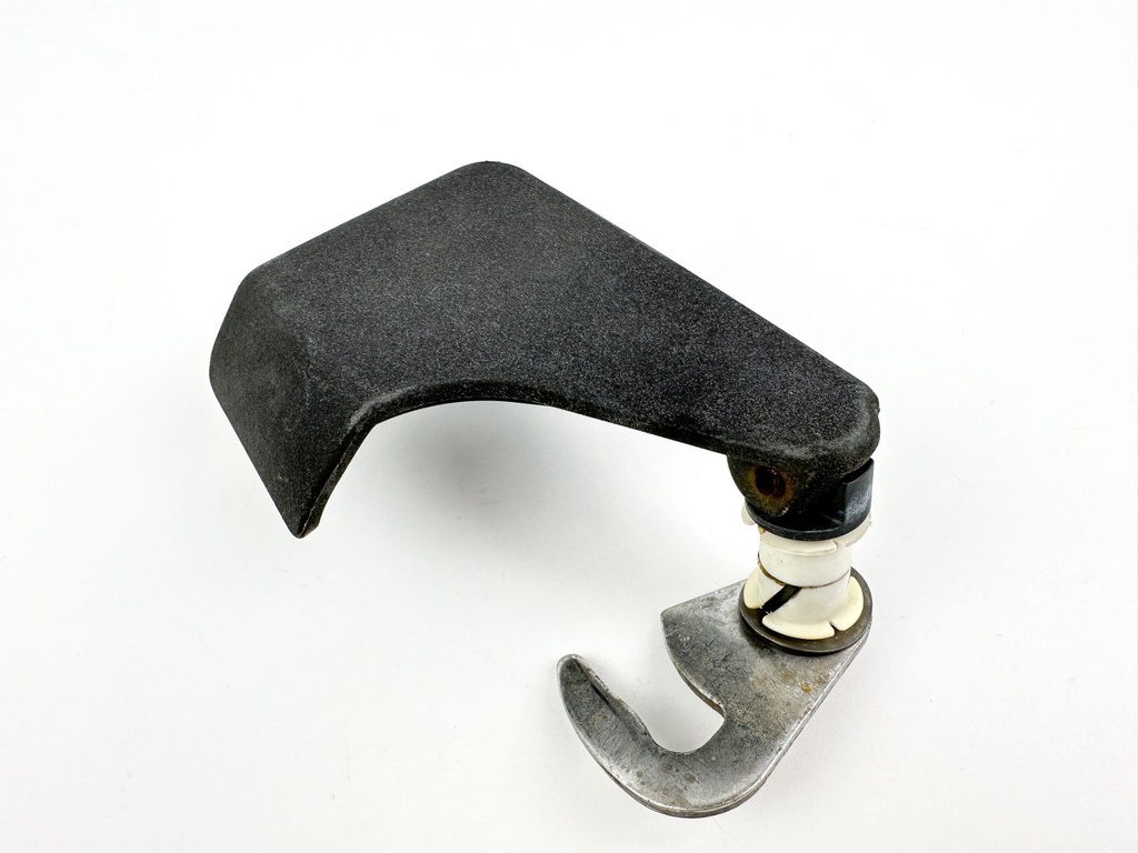 2007 Evinrude 250 HP 2 Stroke Outboard Port Latch Handle 5005707 OEM