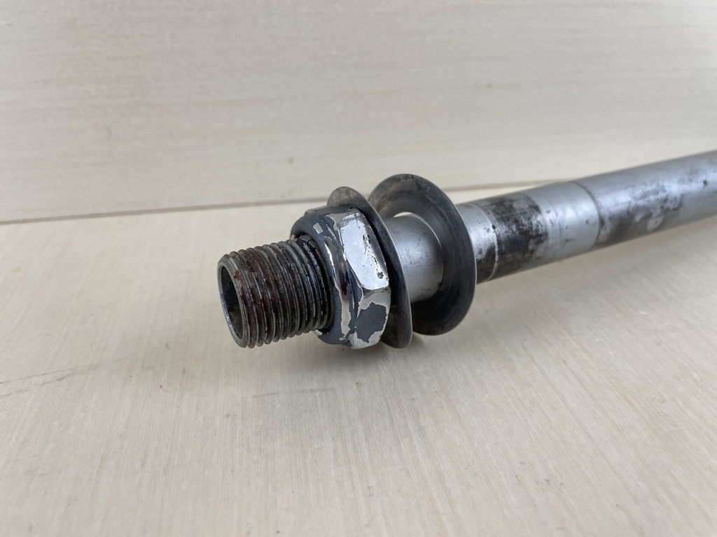 Yamaha 90HP 2 Stroke Outboard Tilt Tube Clamp Bracket Bolt 688-43131-03-00