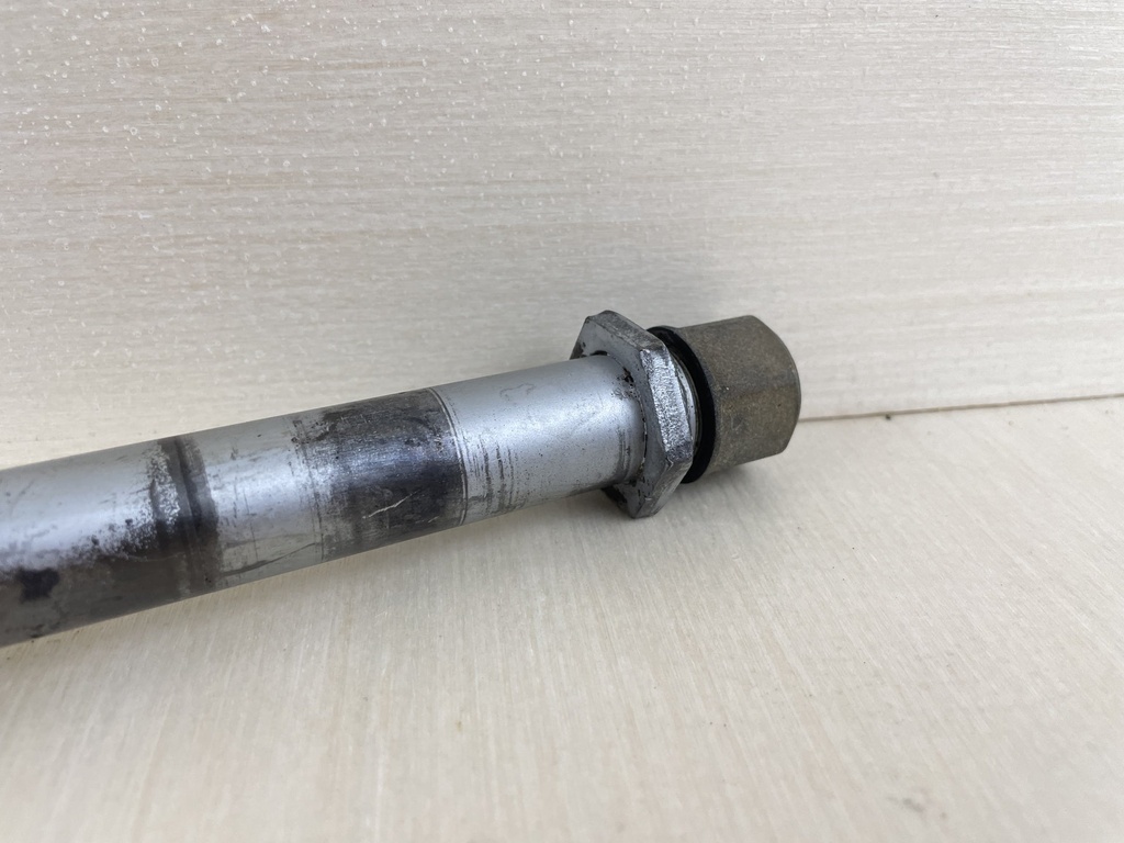 Yamaha 90HP 2 Stroke Outboard Tilt Tube Clamp Bracket Bolt 688-43131-03-00