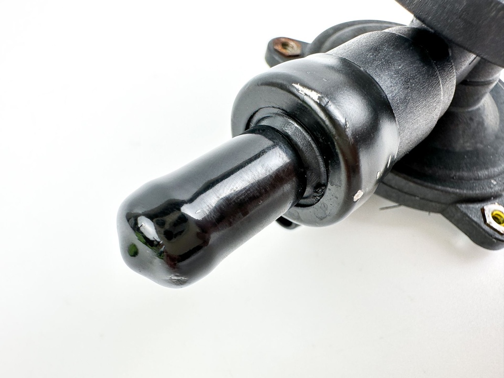 2007 Evinrude 250 HP 2 Stroke Outboard Fuel Lift Pump 5007312 OEM