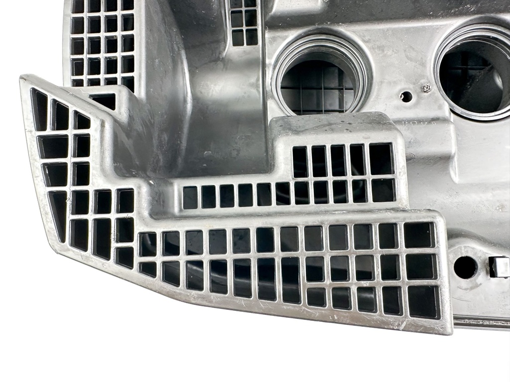 2007 Evinrude 250 HP 2 Stroke Outboard Intake Air Silencer Assembly 5005908 OEM