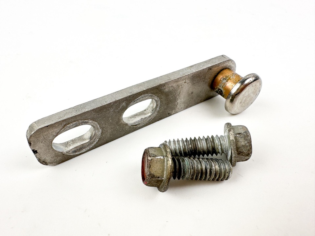 2007 Evinrude 250 HP 2 Stroke Outboard Cowling Latch Assembly 5005886 OEM