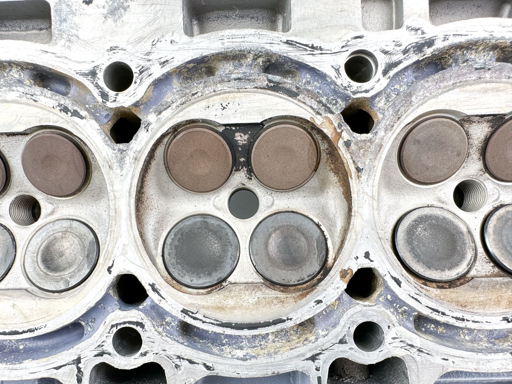 67F-W009A-29-9S Yamaha 75 80 90 100 HP 4 Stroke Cylinder Head 2002-2004