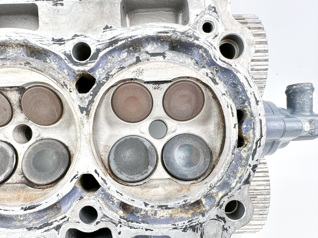 67F-W009A-29-9S Yamaha 75 80 90 100 HP 4 Stroke Cylinder Head 2002-2004