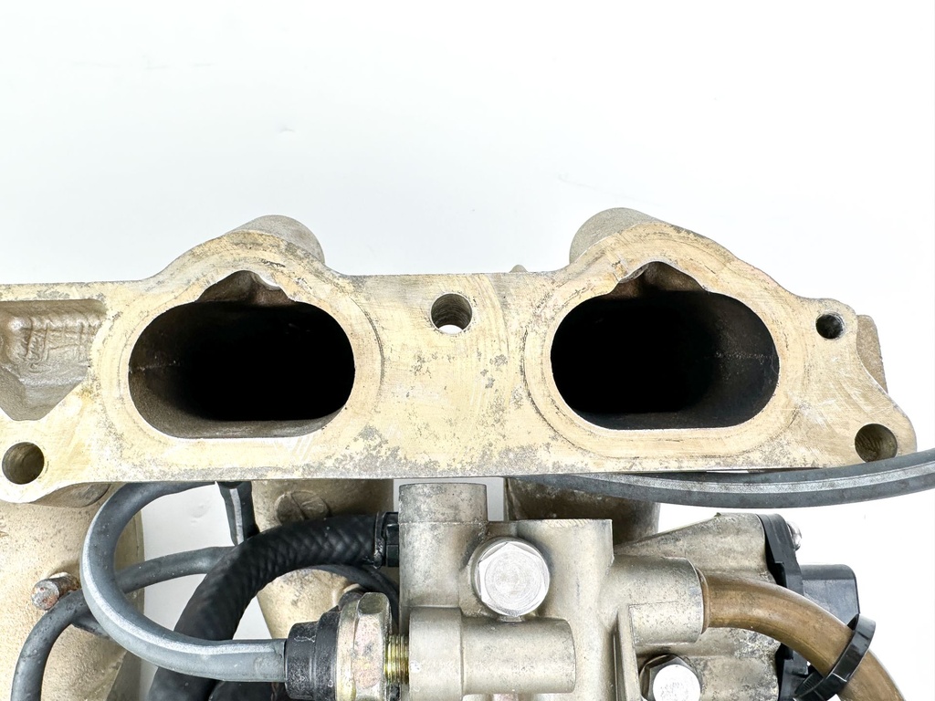 2004 Yamaha 115 HP 4 Stroke Outboard Intake Manifold & Throttle Body 68V-14200-03-00 OEM