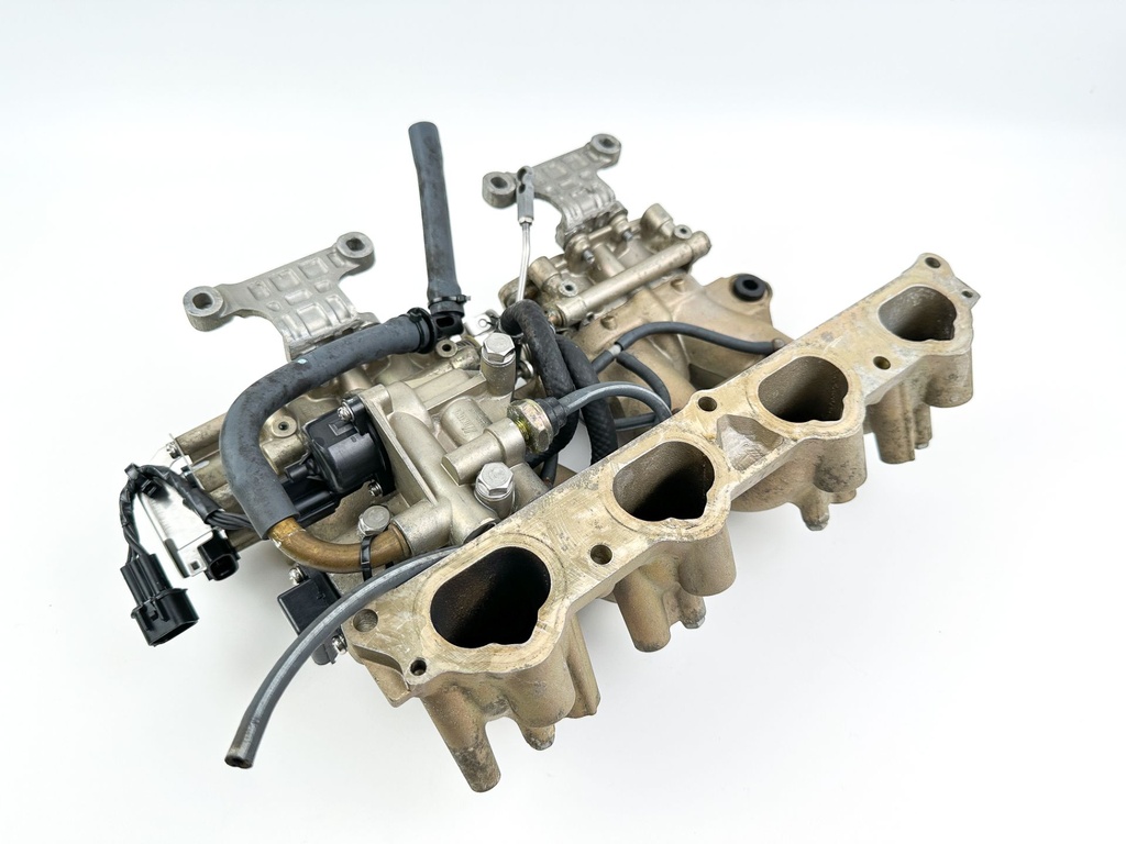 2004 Yamaha 115 HP 4 Stroke Outboard Intake Manifold & Throttle Body 68V-14200-03-00 OEM