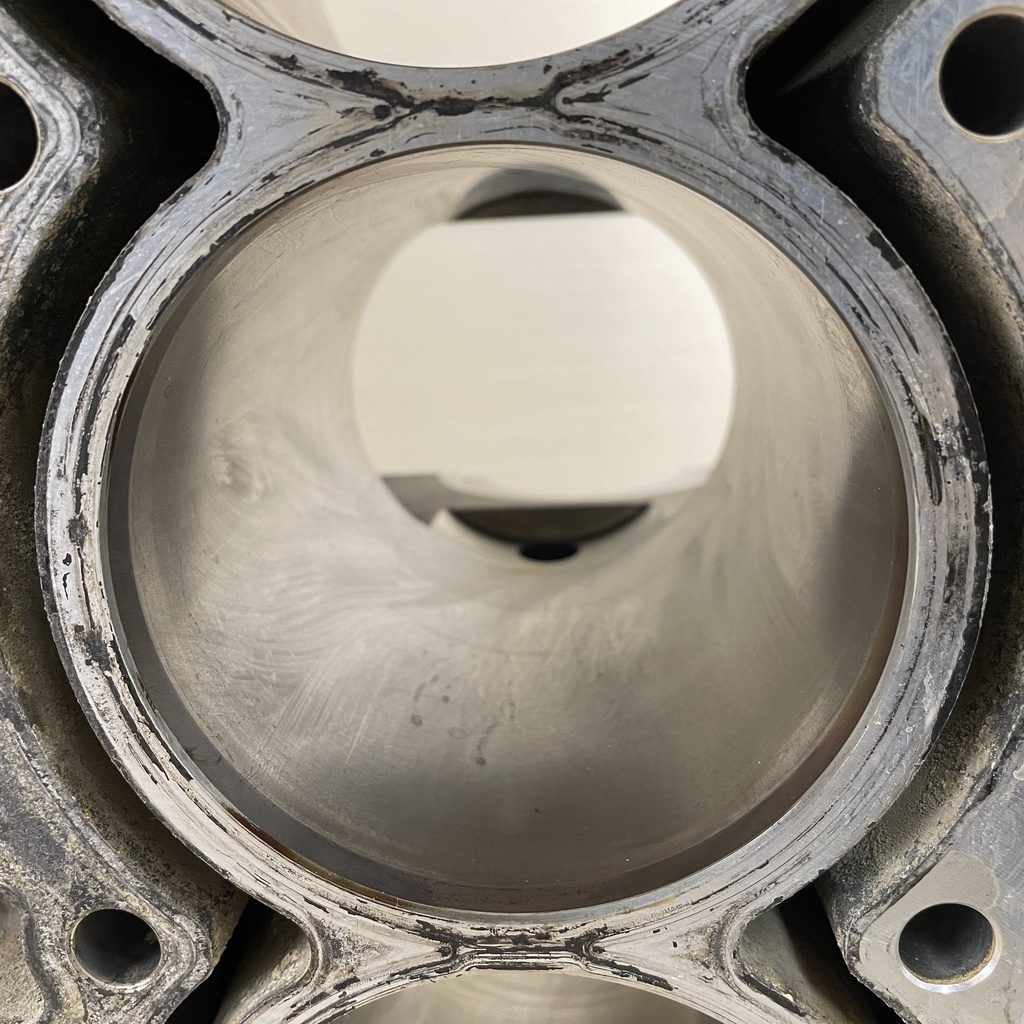 2015 Yamaha 200HP F200 4 Stroke Outboard Crankcase Block Assembly 6DA-15109-00-9S  