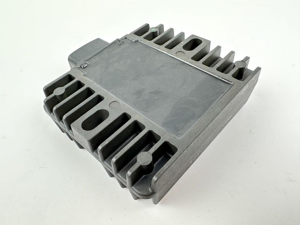 2004 Yamaha 115 HP 4 Stroke Outboard Rectifier & Regulator 68V-81960-00-00 OEM